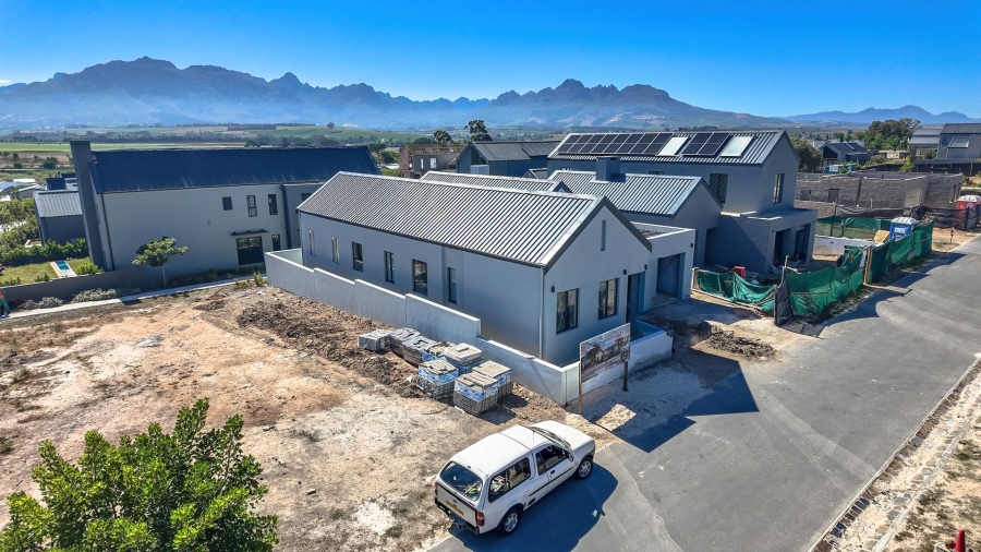 4 Bedroom Property for Sale in Longlands Country Estate Western Cape